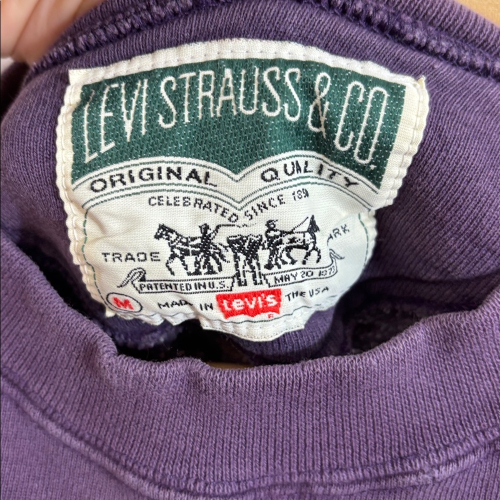 Vintage Levis Sweatshirt medium purple - Picture 3 of 10